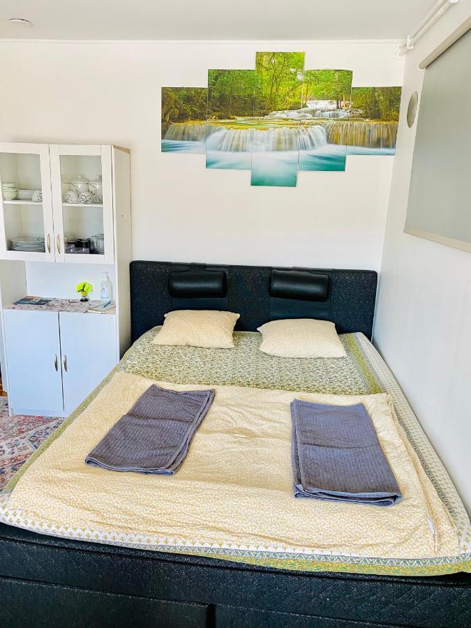 Two Bedrooms,Dining Area And Bathroom With Private Entrance Kotka Exterior foto